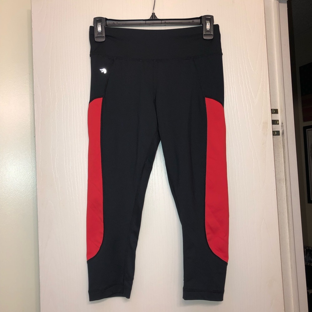 Ideology Black & Red Athletic Capri Leggings size XS